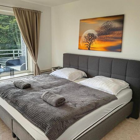 3 Zimmer Apartment Mit Balkon وبرتال المظهر الخارجي الصورة