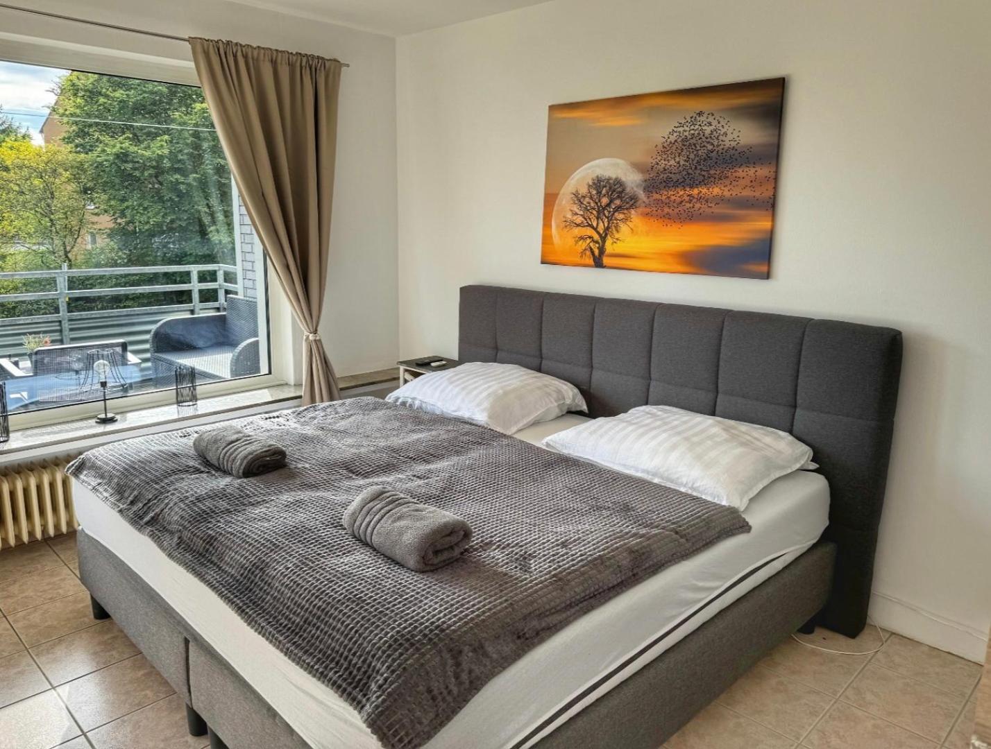 3 Zimmer Apartment Mit Balkon وبرتال المظهر الخارجي الصورة